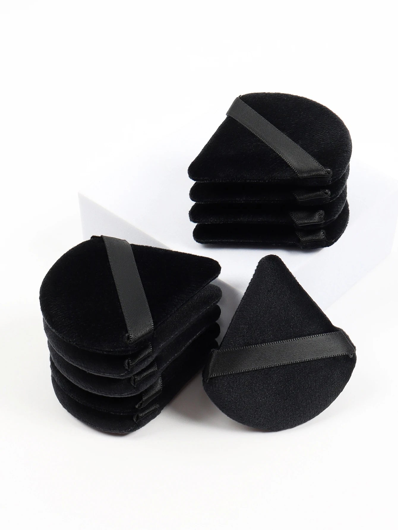 Black Triangle Makeup Sponge – Soft Velvet