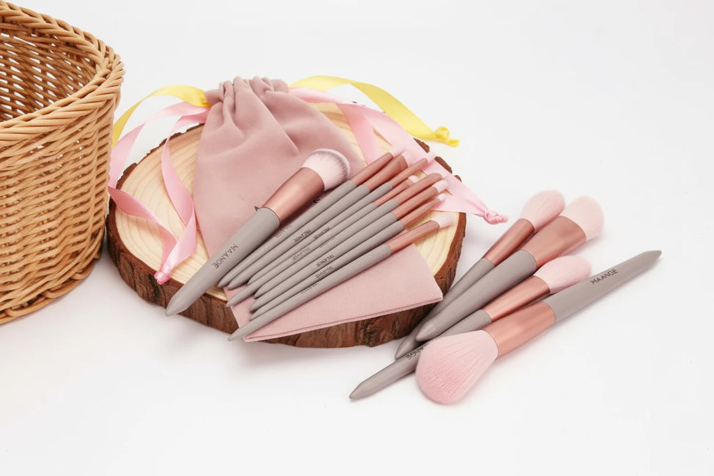 MAANGE 13-Piece Pro Brushes for Flawless Makeup